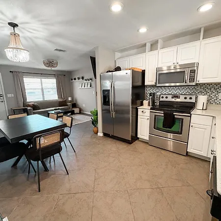 Cozy Homosassa Living Vila